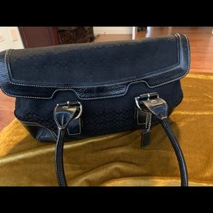 Coach gorgeous black purse, like new.